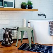 009419-Banqueta-Industrial-Small-Verde-Clara-Amb